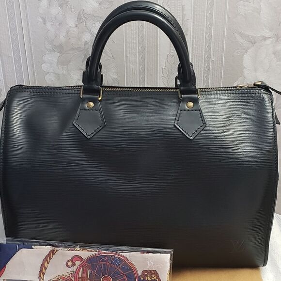 Louis Vuitton Epi Speedy 35 Black With Dust Bag - Picture 7 of 11